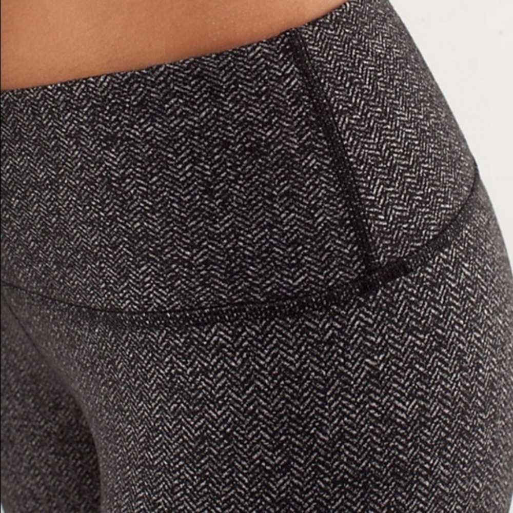 LULU LEMON Zig Zag Leggings
